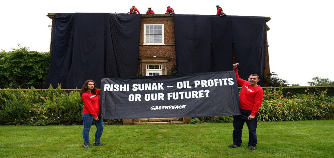 Greenpeace proteste contre Rishi Sunak