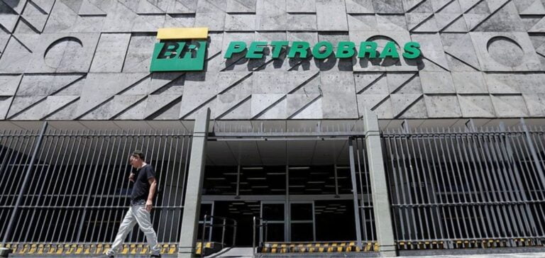 L'entreprise Petrobras change de direction.