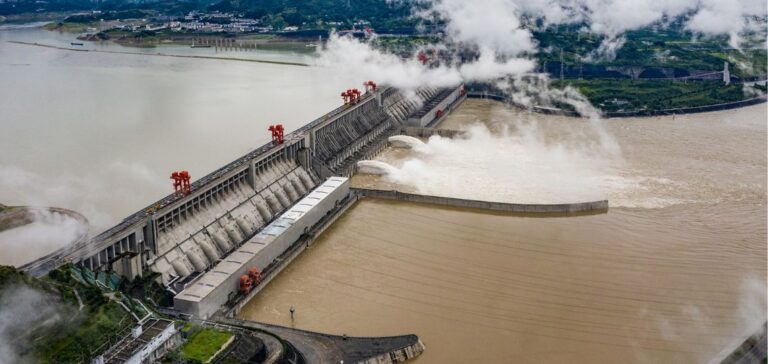 Accord entre IHA et CISPDR pour promouvoir la durabilité de l'hydroélectricité.