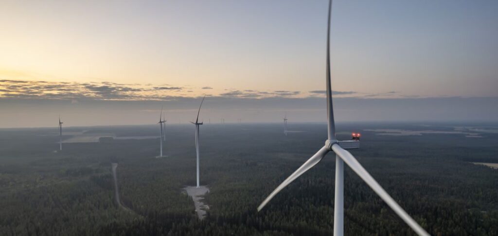 Projet hybride éolien-solaire VSB