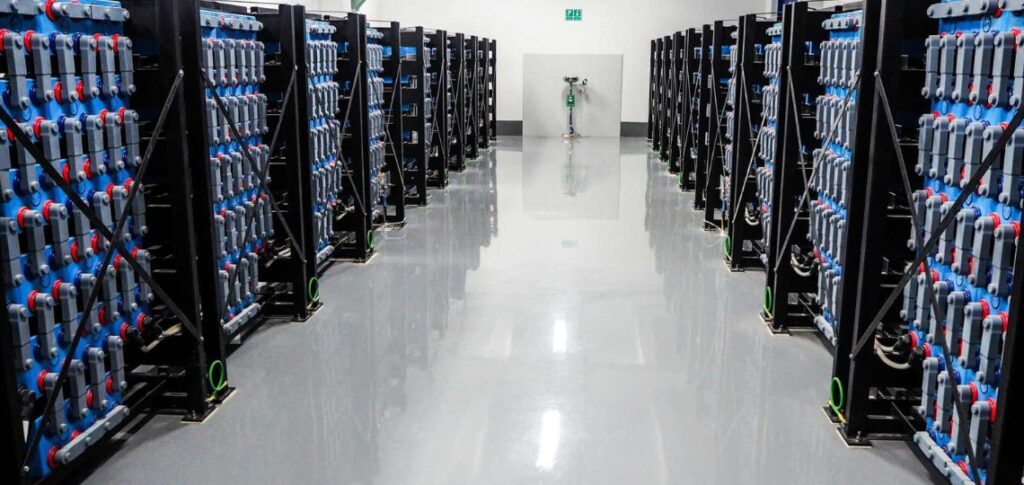 Consumers Energy signe un accord pour 100 MW de stockage par batterie.