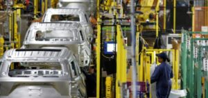 Véhicules électrique prévisions revues menace chinoise