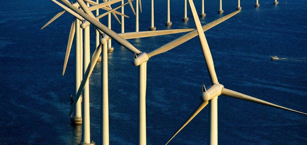 Microsoft et European Energy scellent des accords d'achat d'électricité renouvelable.