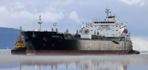 Chute des exportations de pétrole russe en mai, l'Inde réduit ses achats.