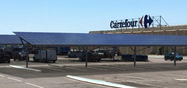 Carrefour panneaux solaires parkings