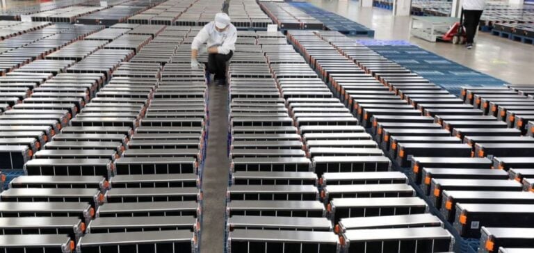 Usine de batteries lithium-ion en Chine