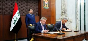Deputy Prime Minister for Energy Affairs and Minister of Oil, Mr. Hayyan Abdul Ghani, and BP's CEO, Mr. Murray Auchincloss