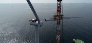 Construction d'une éolienne sur le site offshore de Hornsea 1