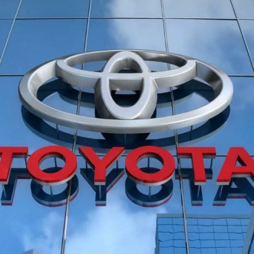 Critique véhicules hydrogène Toyota