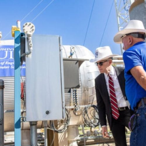 Visite des installations sur le campus de l'université de Tulsa