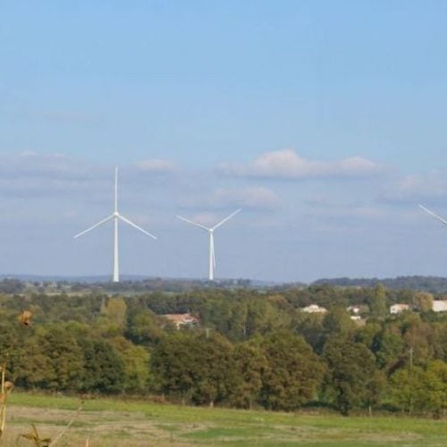 Vue du parc éolien de Saint-Laurs