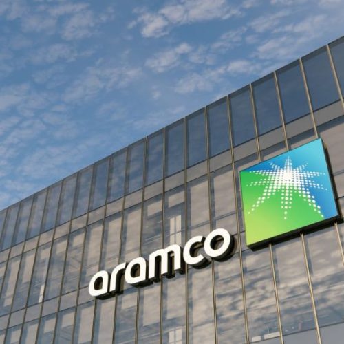 Aramco lève 11,2 milliards de dollars avec une nouvelle offre publique.