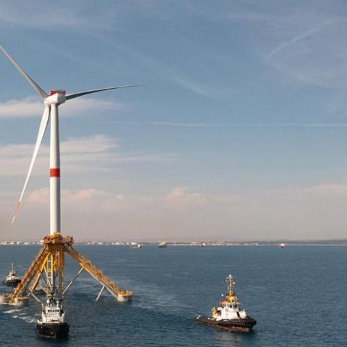 Edison et Blunova s'associent pour un parc éolien offshore flottant en Sicile.