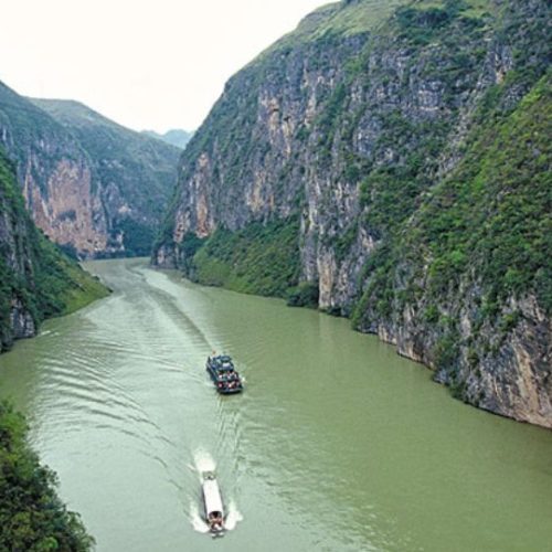 Yangtze : Un Corridor Mondial d'Énergie Propre et d'Innovation Technologique.