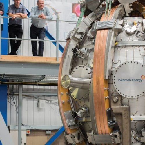 Tokamak Energy intègre un jumeau numérique pour optimiser sa fusion.