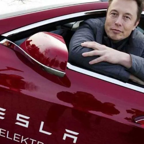 Tesla investie dans les superchargeurs