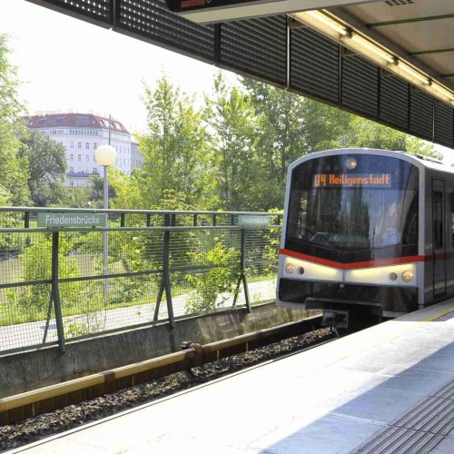 u-bahn-u4-station-friedensbruecke-19to1-scaled-1